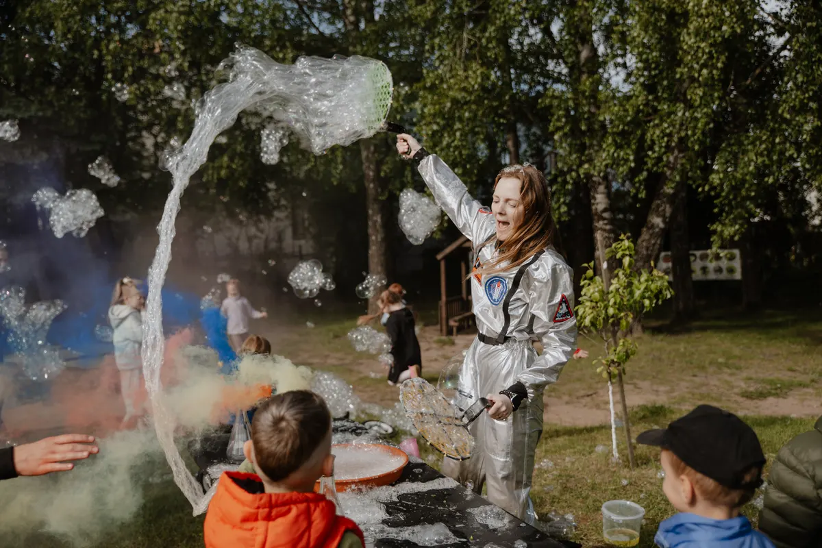 Išdykęs kostiumas – vaikų šventės akimirka 21